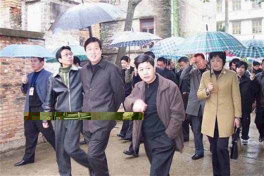 内地公务员也比美国牛!!