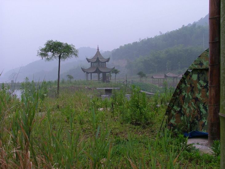 6月22日在毛力水库边上的野外活动