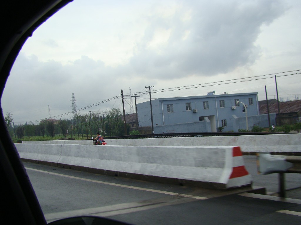 镇骆路上