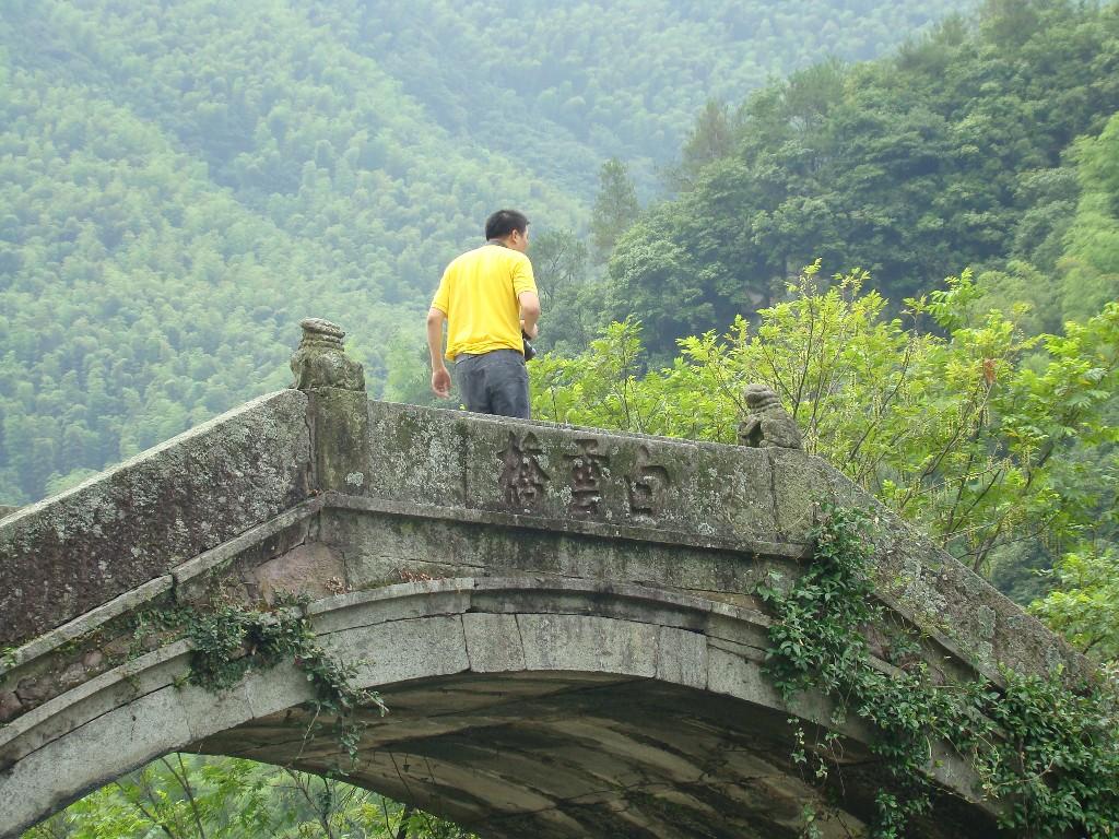 CBE背影