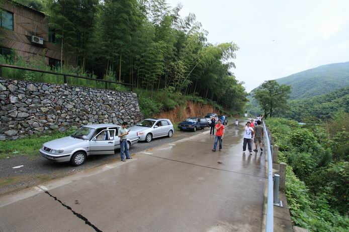 车遇美景暂时歇息.JPG