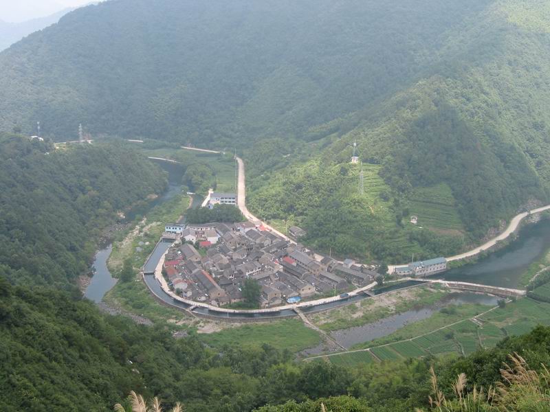 白云初晴，一览众山小